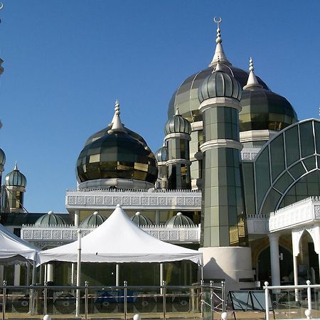 Rayyaz Inn Kuala Terengganu Zewnętrze zdjęcie